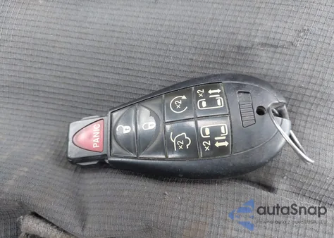 2008 Chrysler Town & Country Touring z USA, uszkodzony, nr VIN 2A8HR54P48R132993